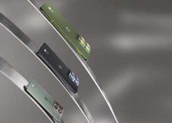 В мережу потрапило тизерне відео з Motorola Edge 70 — майбутнього конкурента Apple Air