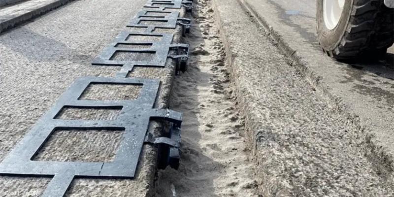 Франція запустила перше у світі шосе, яке заряджає електромобілі