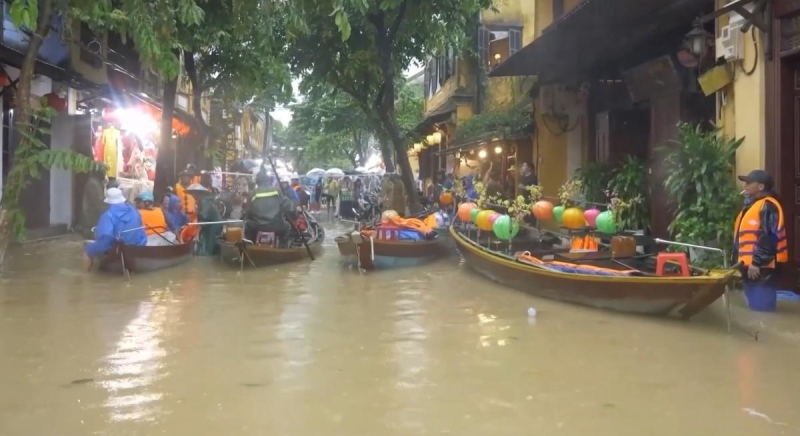 Головні туристичні місця В'єтнаму постраждали від сильної повені