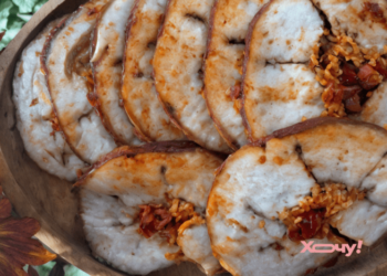 Как сделать “Казацкий рулет” из самого дешевого сала: шикарная закуска (ВИДЕО)