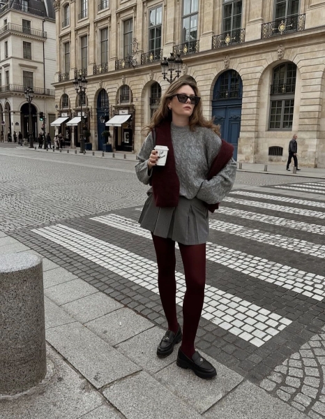 Колготки якого кольору носити цієї осені: гід актуальними відтінками