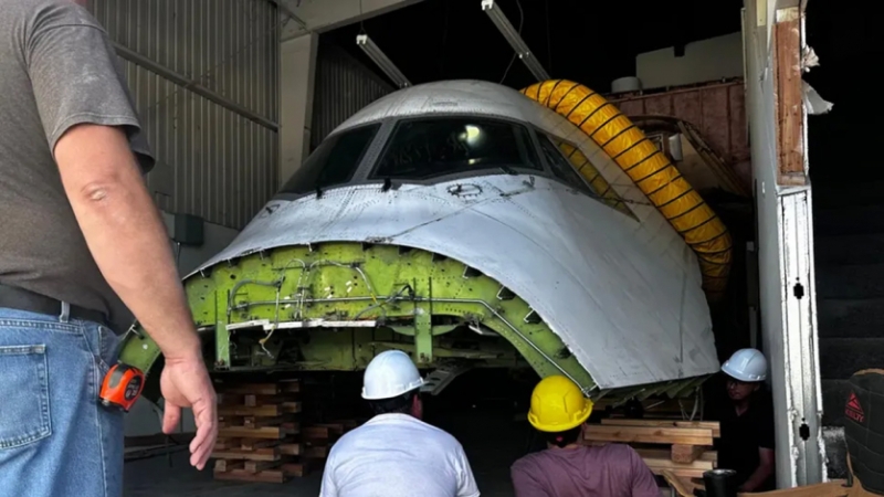 Найреалістичніший авіасимулятор: ентузіасти купили цілу кабіну справжнього Boeing 747-300