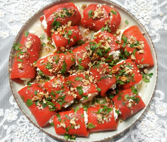 Навіть ненависники овочів просять добавки: фарширований перець із м'ясом і без