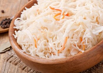 Неправильная соль испортит квашеную капусту: подходит только один вид