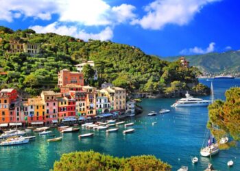 Розсекречено італійське містечко, в якому полюбляють відпочивати знаменитості