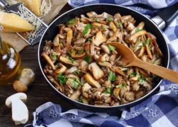 Секрет идеальных жареных грибов: в какой момент добавить масло для самого богатого вкуса
