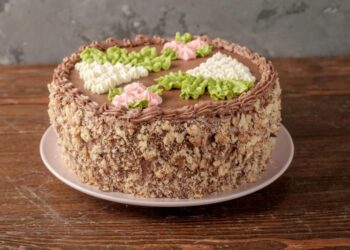 Справжній Київський торт вийде вдома з першого разу: “той самий” рецепт за ГОСТом