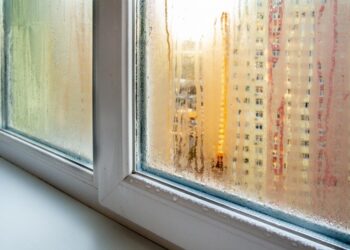 Вікна більше не течуть: цей домашній засіб за копійки позбавить конденсату