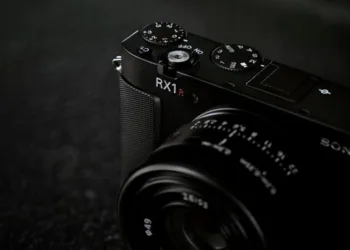 61 мегапіксель у кишені: нова повнокадрова Sony RX1R III вже в Україні