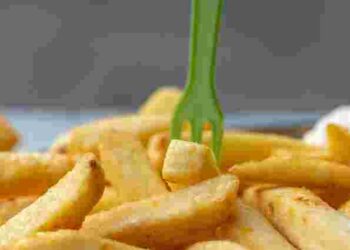 Смачніше, ніж у «МакДональдзі»: як приготувати картоплю фрі в аерогрилі