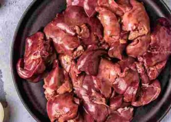 Повне розчарування: чому куряча печінка гірчить і як прибрати цей неприємний присмак