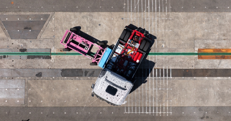 Акумуляторна батарея Mercedes-Benz eActros 600 витримала сильний бічний удар під час краш-тесту