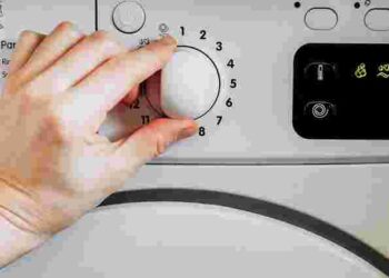 Різниця колосальна: які налаштування на пралці слід обрати для прання взимку