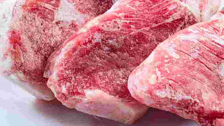 Потрібно всього 10 хвилин: як швидко розморозити м'ясо