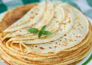 Вам це точно сподобається: який незвичний інгредієнт слід додати в тісто для млинців