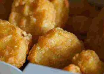 Вийдуть ідеальні з першого разу: як приготувати смачні курячі нагетси вдома