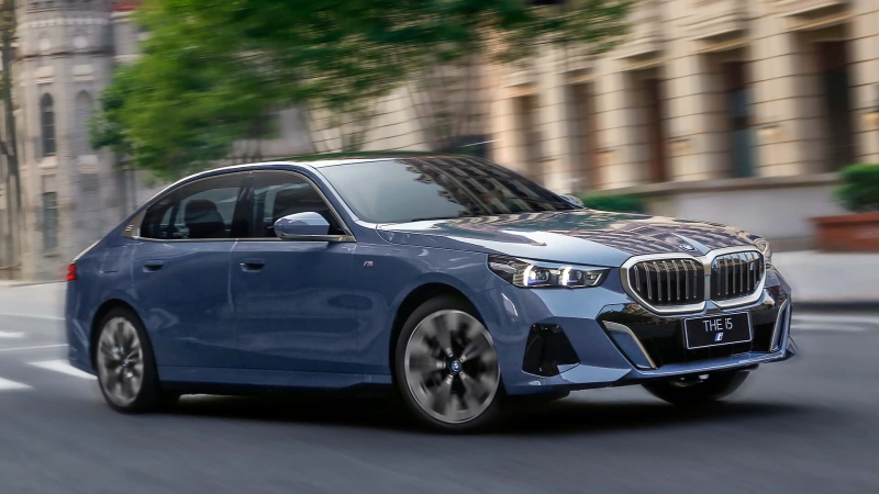 Седан BMW i5 LWB скоро з’явиться ще в одній країні