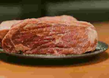 Піде тільки на користь: навіщо перед приготуванням заморожувати стейк