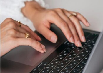 9 цікавих фактів про наші нігті, які корисно знати кожній