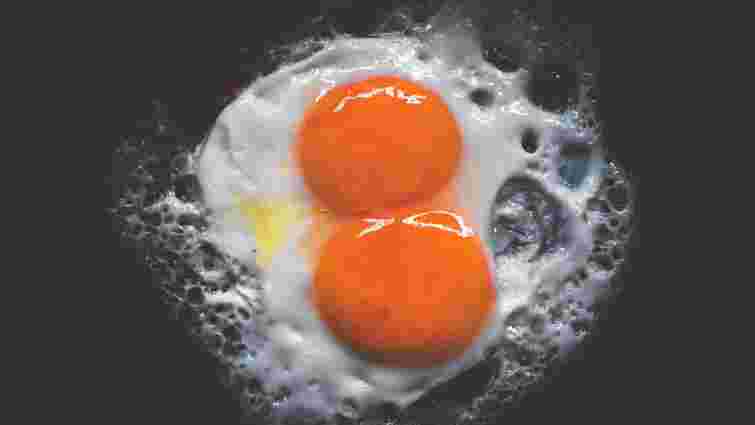Така ідеальна яєчня у вас ніколи не виходила: варто тільки додати трохи води