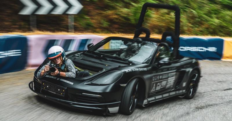 Porsche розсекретила унікальний Boxster для зйомок найшвидших моделей бренду