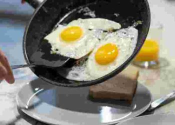 Не така вже і проста страва: через ці 5 помилок у вас не виходить ідеальна яєчня