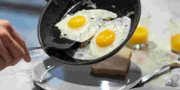 Не така вже і проста страва: через ці 5 помилок у вас не виходить ідеальна яєчня