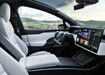 Tesla додасть підтримку Apple CarPlay для збільшення продажів автомобілів, — Bloomberg