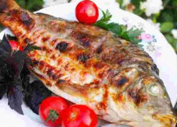 Важко, але можливо: як приготувати коропа, щоб він не смердів болотом