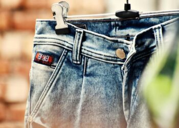 Джинсовий етикет: 8 випадків, де не варто з’являтися в джинсах