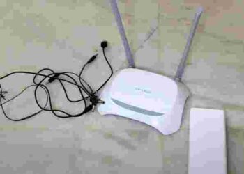 Швидкий інтернет буде навіть при блекауті: як під’єднати роутер до повербанка