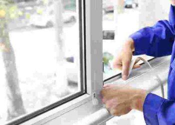 Вам не потрібен ремонт: як швидко утеплити будинок та позбутися протягів узимку