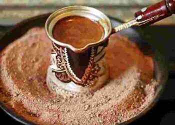 Усі роблять цю помилку: як не можна варити каву у джезві