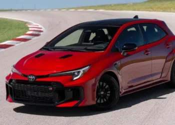 Toyota випробовує новий бензиновий двигун на 400 к.с.