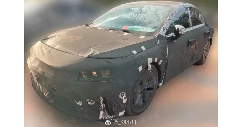 Smart розпочав випробування свого першого седана