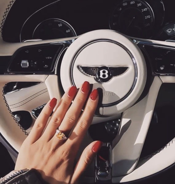 Який манікюр виглядає дорого: варіанти, які легко повторити