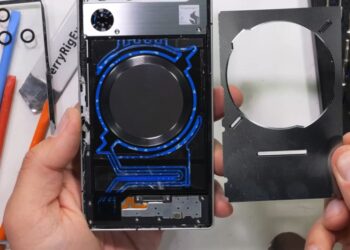 JerryRigEverything розібрав RedMagic 11 Pro: “Як іншопланетна технологія. Apple зрадіє, коли винайде таке років через 10″