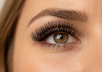 Наростила вії і дуже сподобалось, але більше я цього робити не хочу