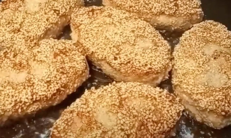 Не в сухарях: в чем запанировать котлеты для яркого вкуса