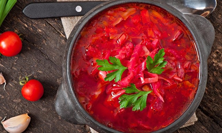 С ушками, карасями и еще 3 варианта вкусного борща: как приготовить блюдо без мяса (ФОТО, ВИДЕО)