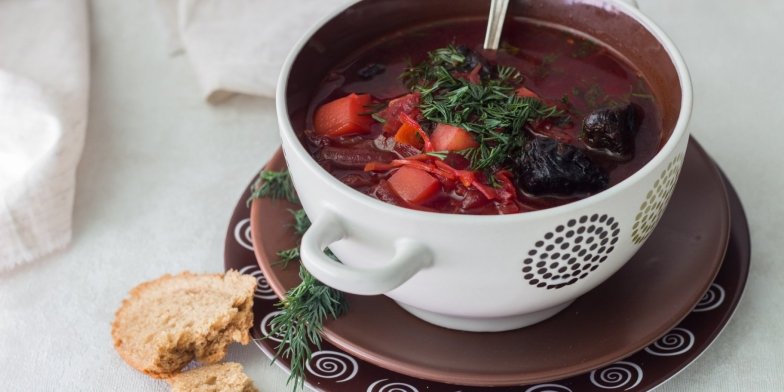 С ушками, карасями и еще 3 варианта вкусного борща: как приготовить блюдо без мяса (ФОТО, ВИДЕО)