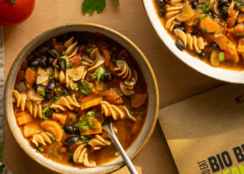 Сделайте это с макаронами перед добавлением в суп – и они не разбухнут: может три дня стоять в холодильнике