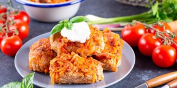 Сім’я завжди просить добавки: як зробити ліниві голубці в каструлі та на сковороді