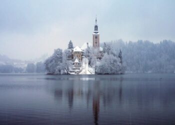 Створені для зимових селфі: названо топ-5 неймовірних місць в Альпах, які варто побачити