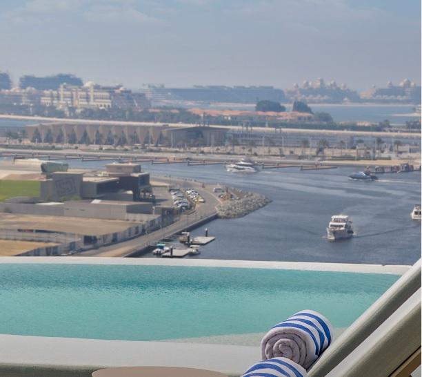 У Дубаї відкрився найвищий готель у світі: скільки в ньому поверхів