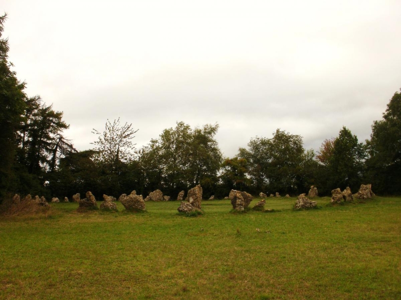 В Англії є стародавні камені, які існували ще до Стоунхенджа: в чому їхня особливість