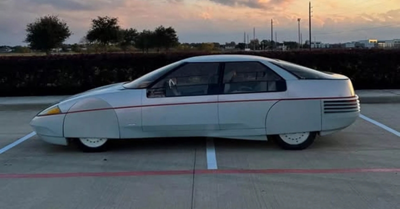 Цей концепт Ford довго вважався втраченим, але раптом з'явився у продажу на Facebook Marketplace