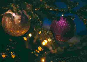 Зіпсуєте увесь декор: 5 поширених помилок під час прикрашання ялинки