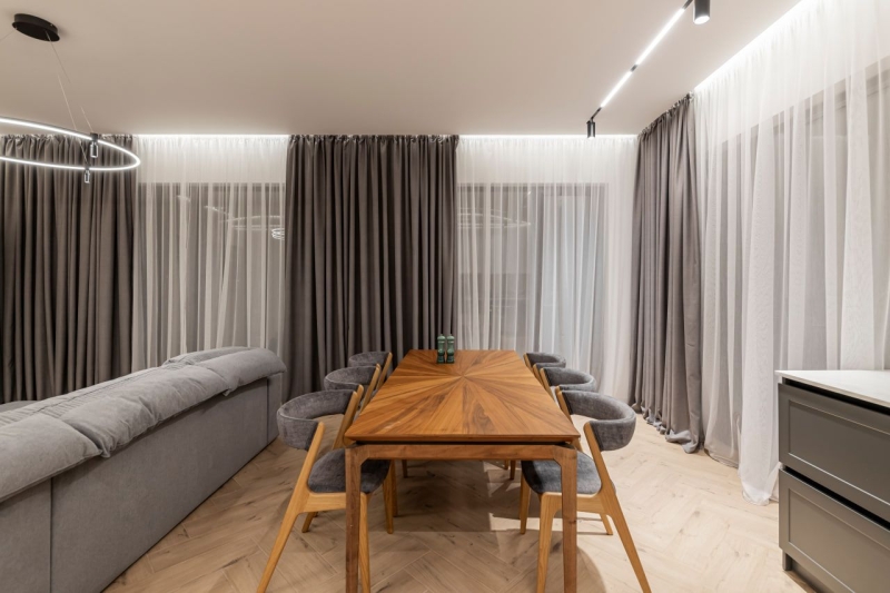 Позбуваємося зайвого і штучного: яке оформлення вікон вийде з моди у 2026 році