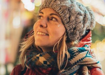 5 порад як зберегти ідеальну укладку під шапкою